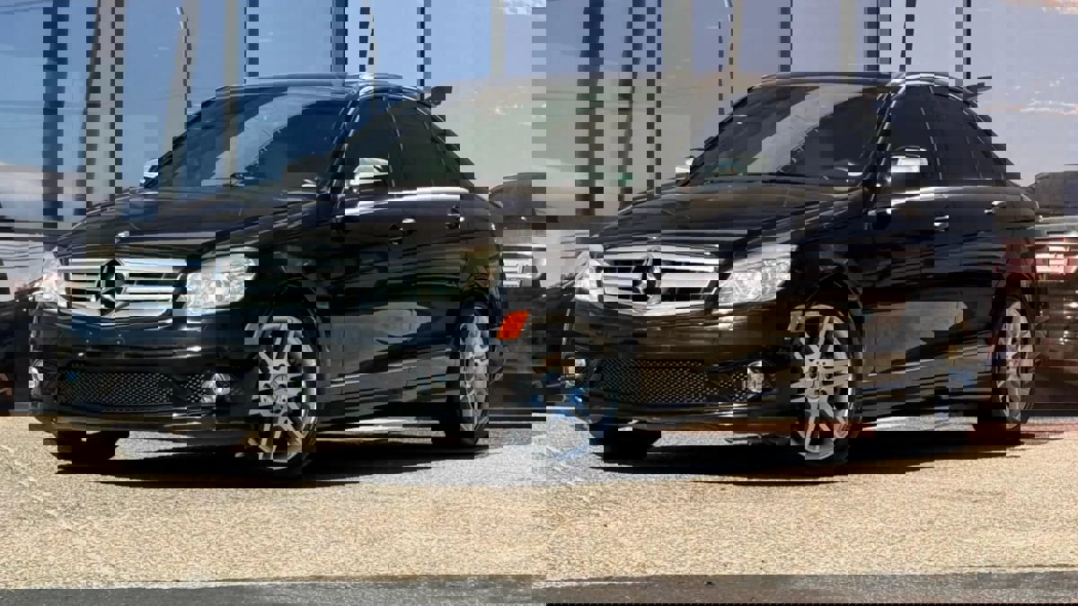 Used 2009 Mercedes-Benz C 350 Sport image 2