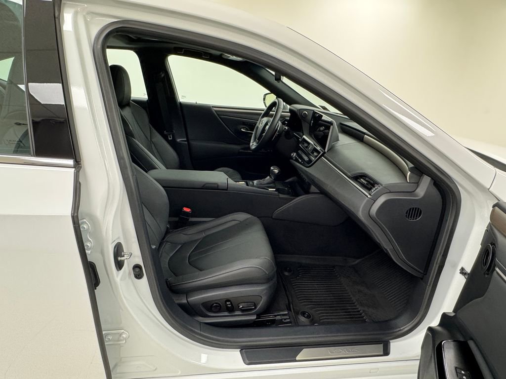 Used 2024 Lexus ES 350 F Sport image 14