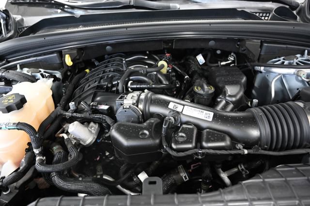 Used 2023 Jeep Grand Cherokee Laredo w/ Luxury Tech Group I AWD/4WD image 33