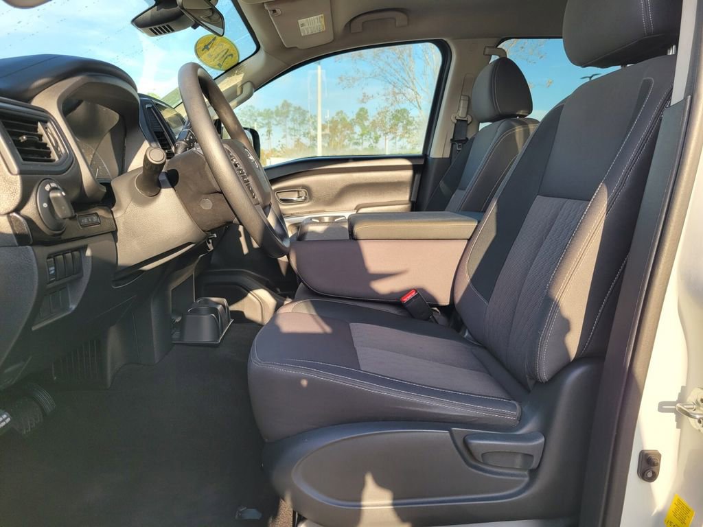 Used 2024 Nissan Titan SV w/ Accessory Utility Package AWD/4WD image 9