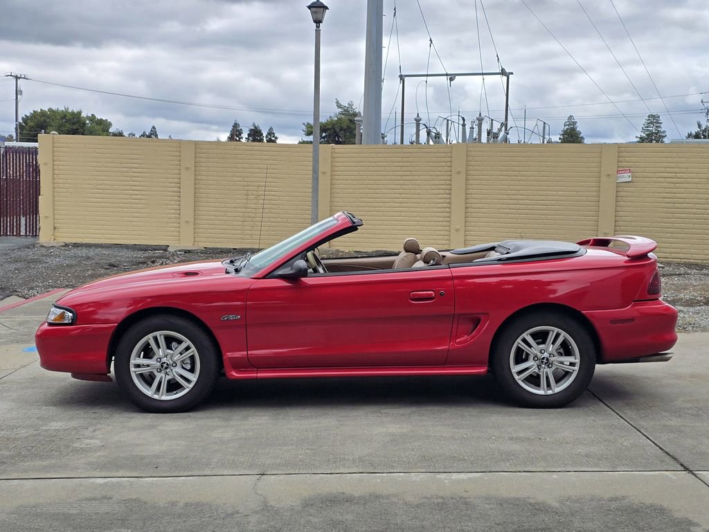 Used 1997 Ford Mustang GT RWD image 4