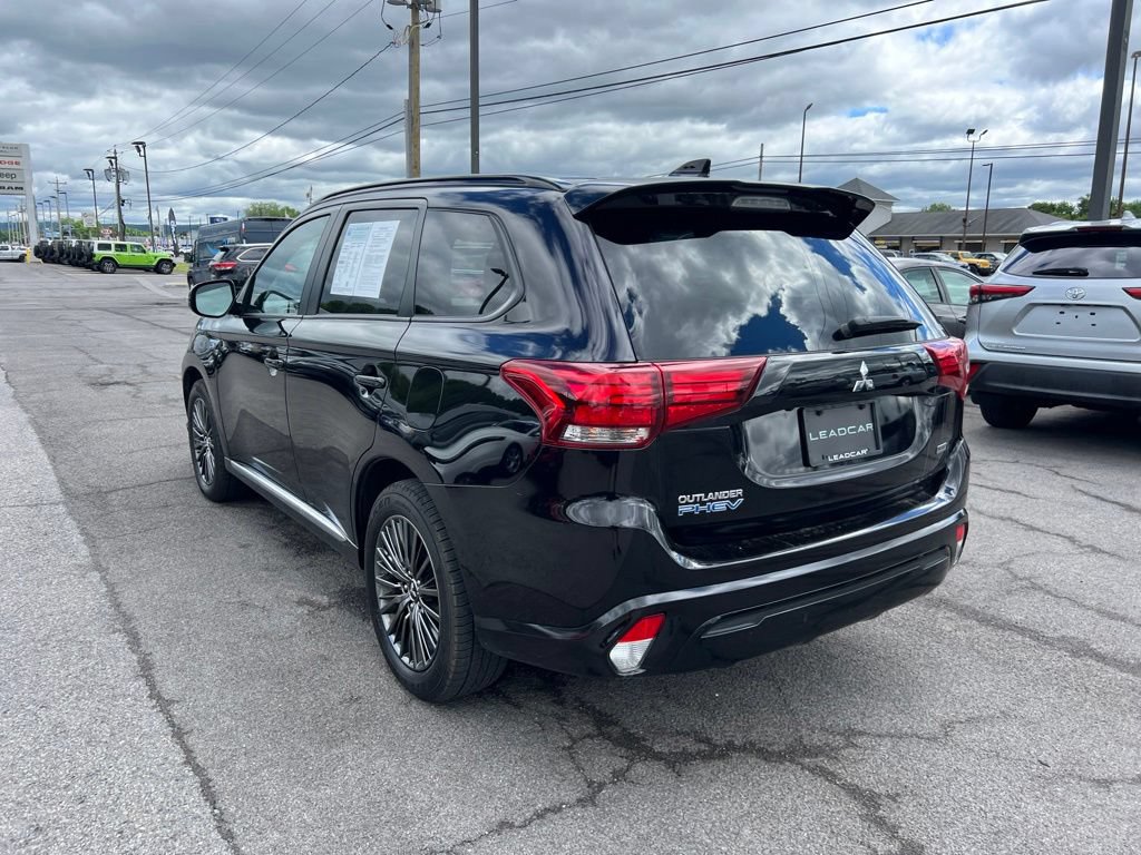 Used 2022 Mitsubishi Outlander GT AWD/4WD image 3