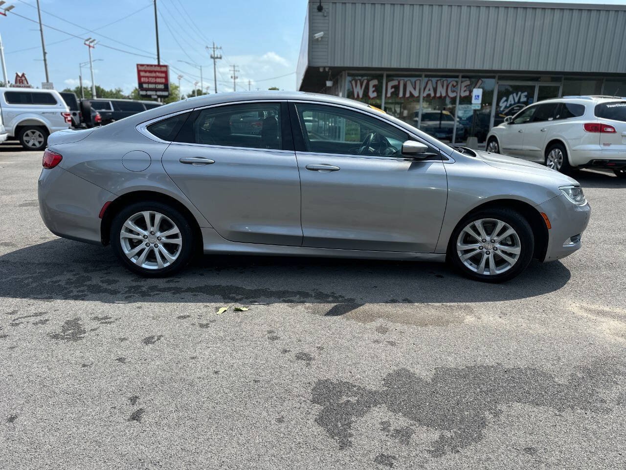 Used 2016 Chrysler 200 Limited FWD image 6