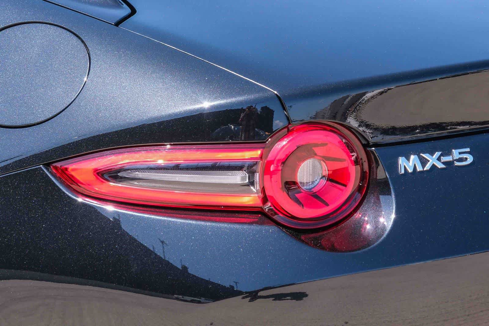 Used 2025 MAZDA MX-5 Miata RF Grand Touring RWD image 7