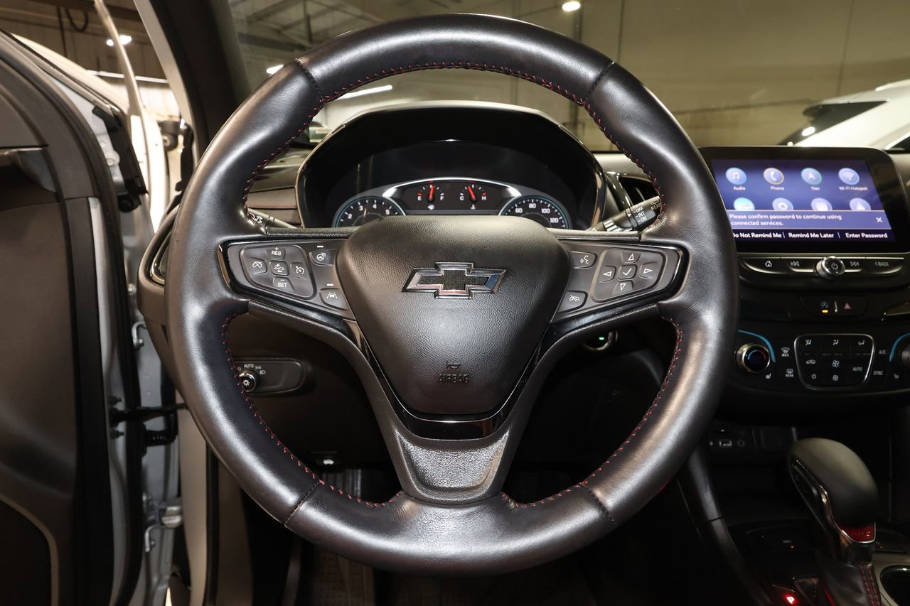 Used 2022 Chevrolet Equinox RS w/ Infotainment Package image 10