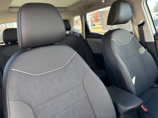 Certified 2023 Volkswagen Taos SE w/ Panoramic Sunroof Package image 20