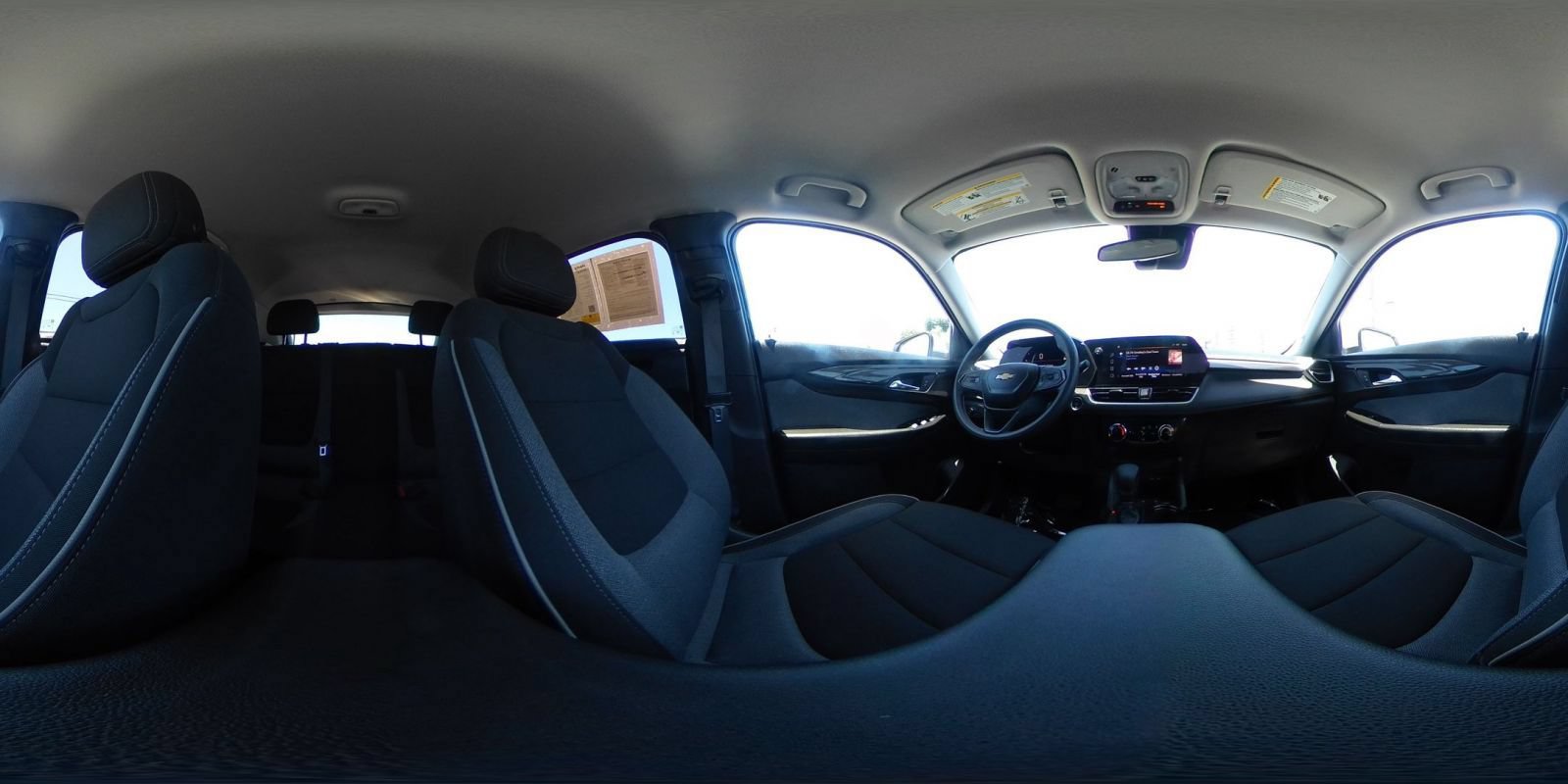 Used 2025 Chevrolet TrailBlazer LT FWD image 43