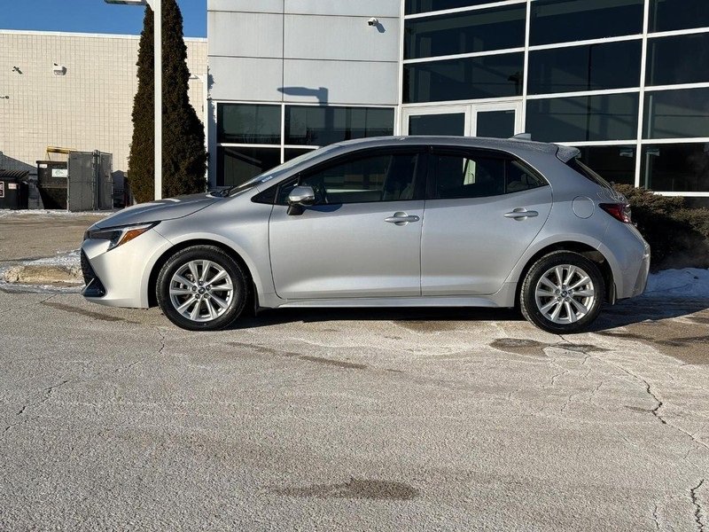 Used 2024 Toyota Corolla SE image 6