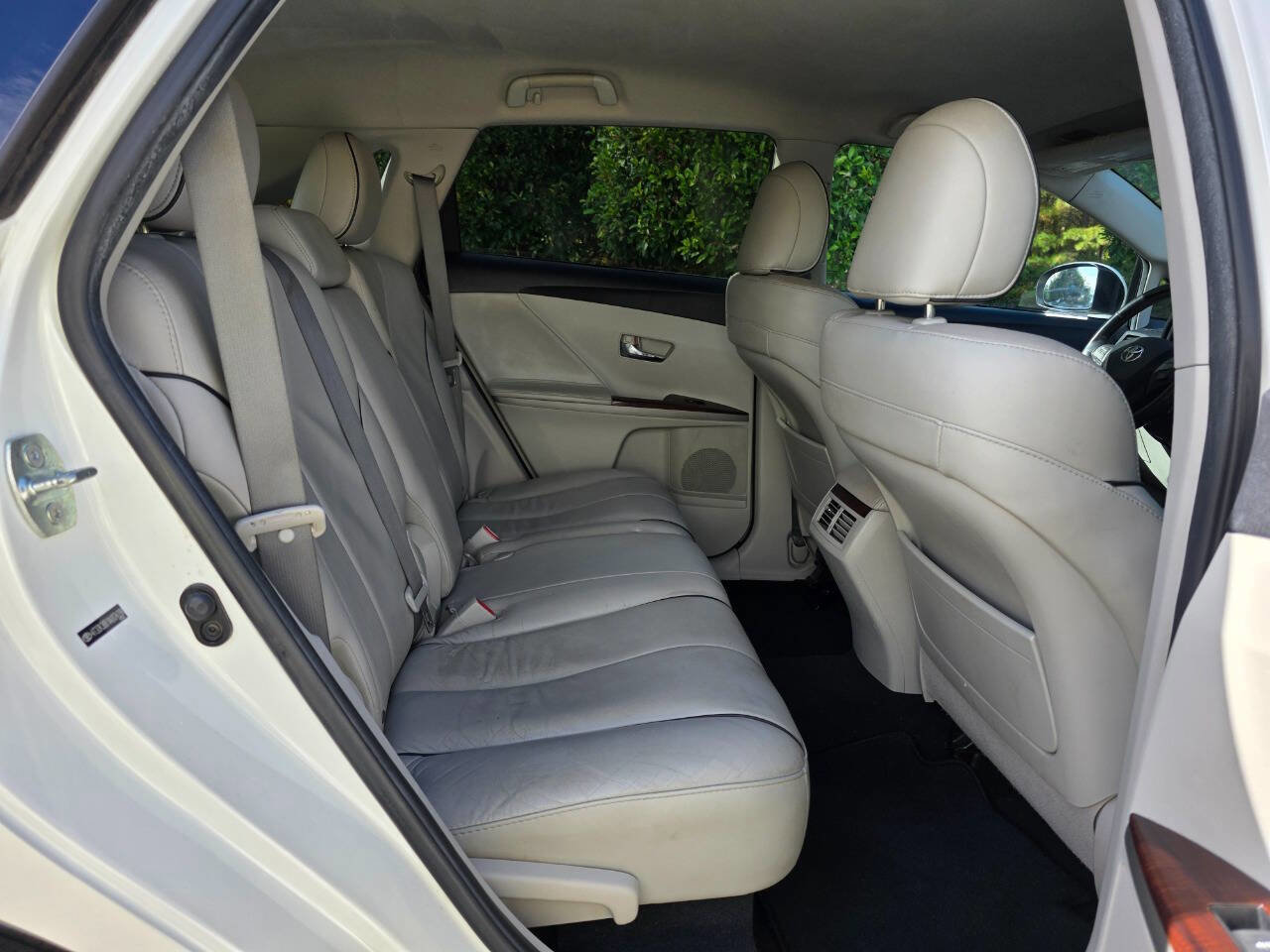 Used 2010 Toyota Venza image 27