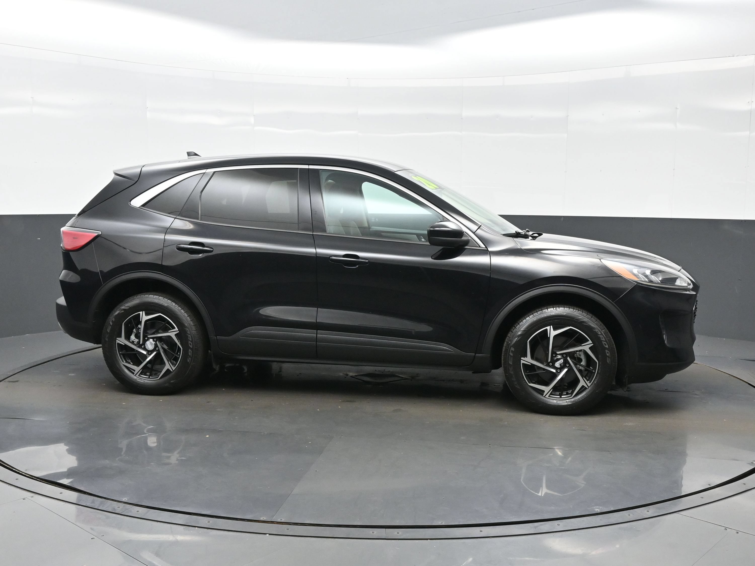Used 2020 Ford Escape SE AWD/4WD image 7