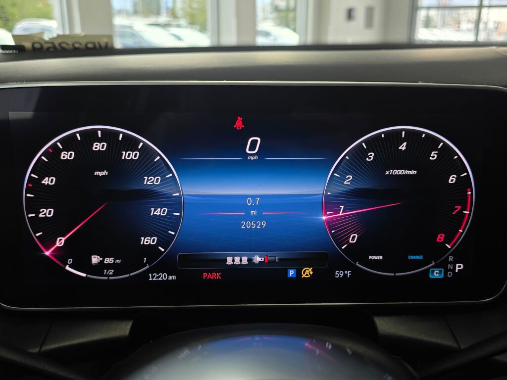 Used 2024 Mercedes-Benz GLC 300 4MATIC image 31