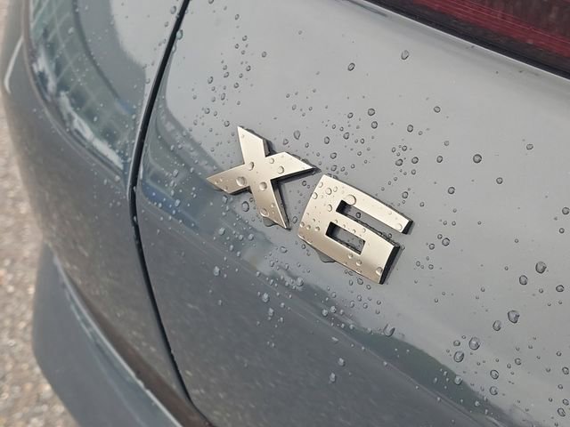 Used 2022 BMW X6 M50i AWD/4WD image 5