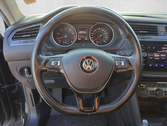Used 2019 Volkswagen Tiguan SE w/ Panoramic Sunroof Package FWD image 12