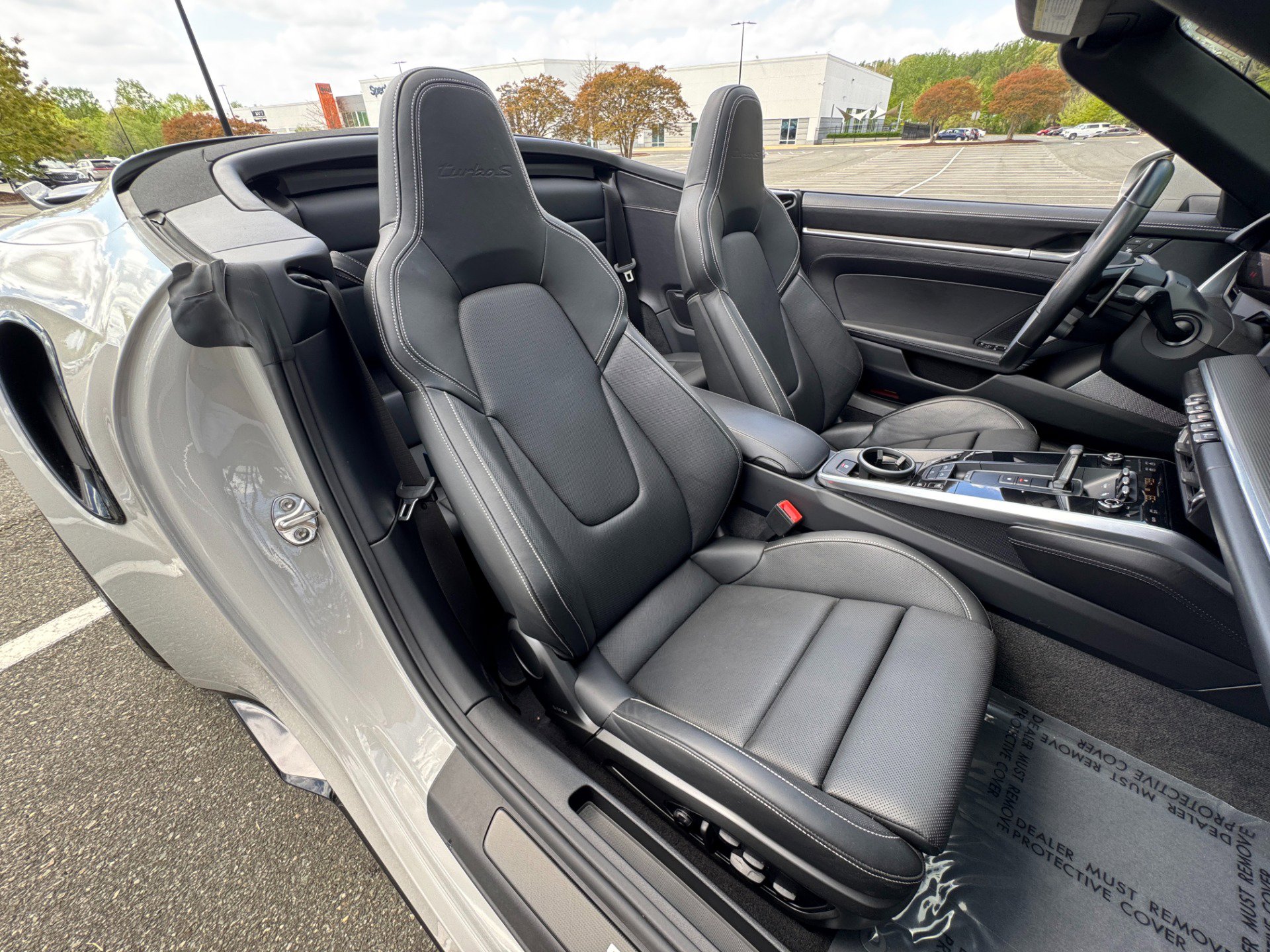 Used 2022 Porsche 911 Cabriolet AWD/4WD image 54
