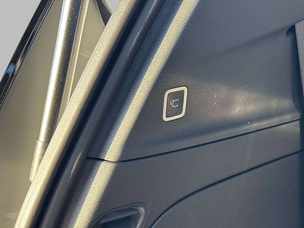 New 2026 Chrysler Pacifica Select image 9