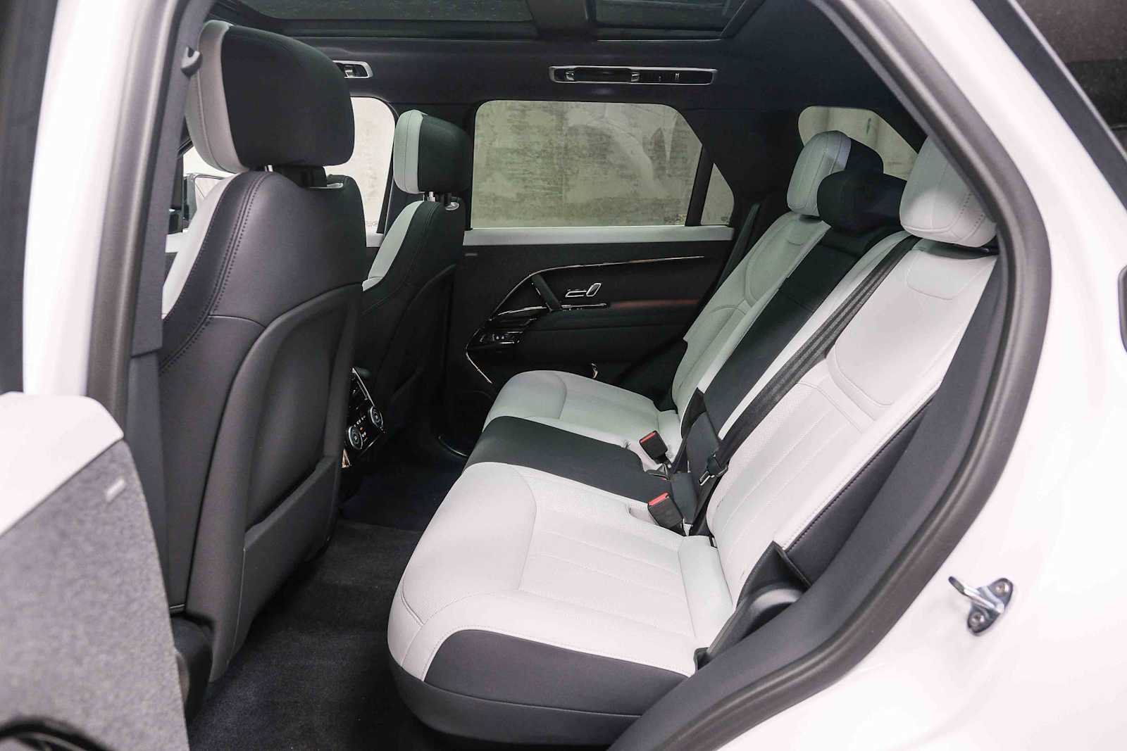 Used 2023 Land Rover Range Rover Sport SE Dynamic AWD/4WD image 19