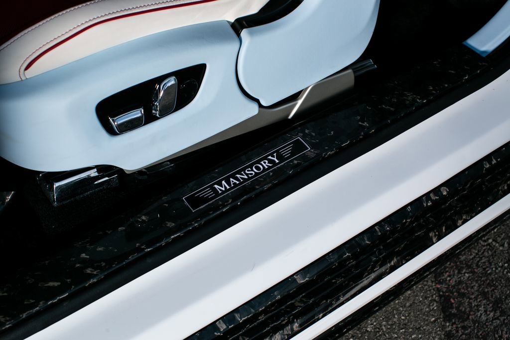 Used 2024 Rolls-Royce Spectre w/ Spectre Launch Package image 17