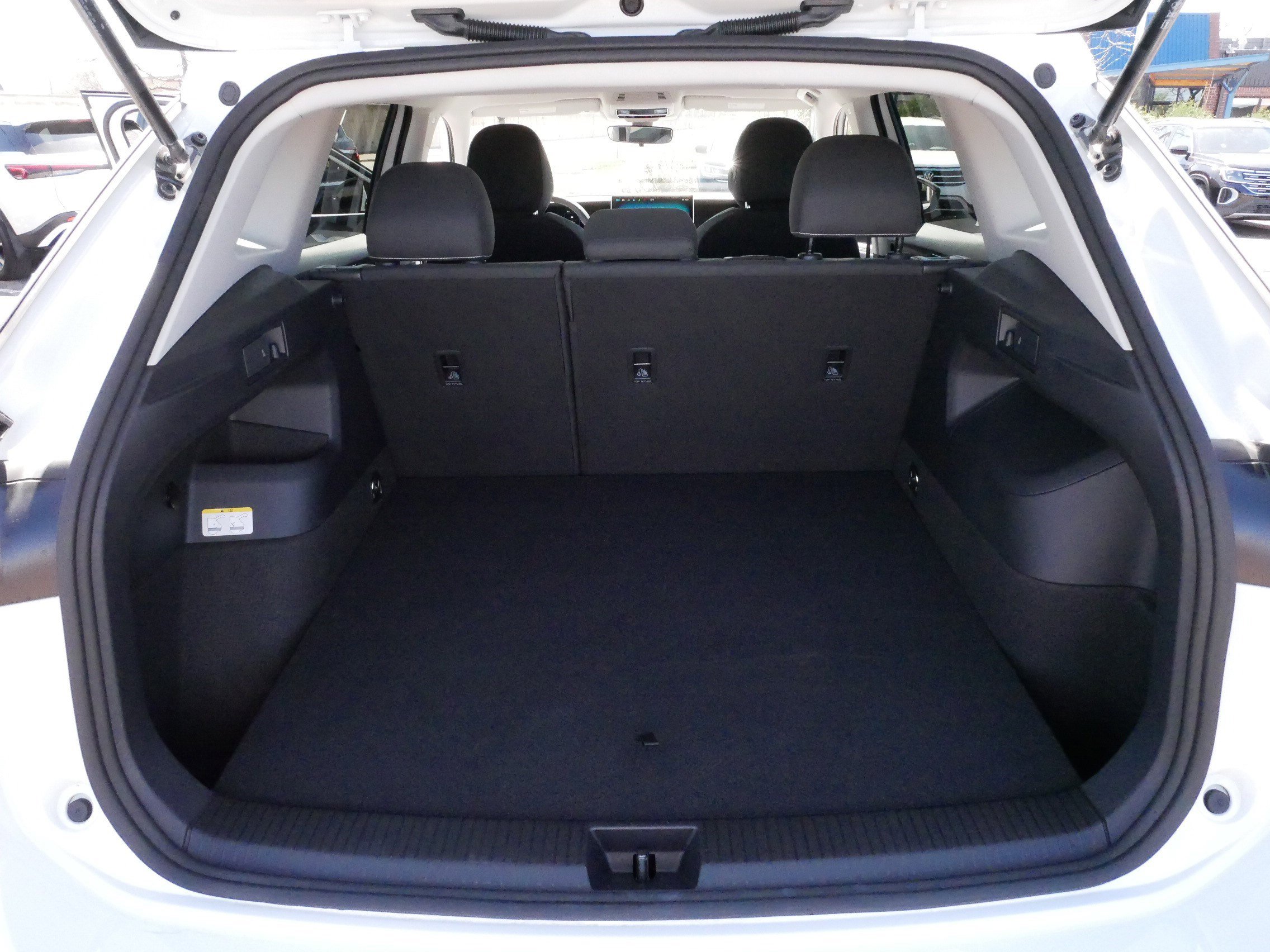 Certified 2025 Volkswagen Tiguan S AWD/4WD image 18