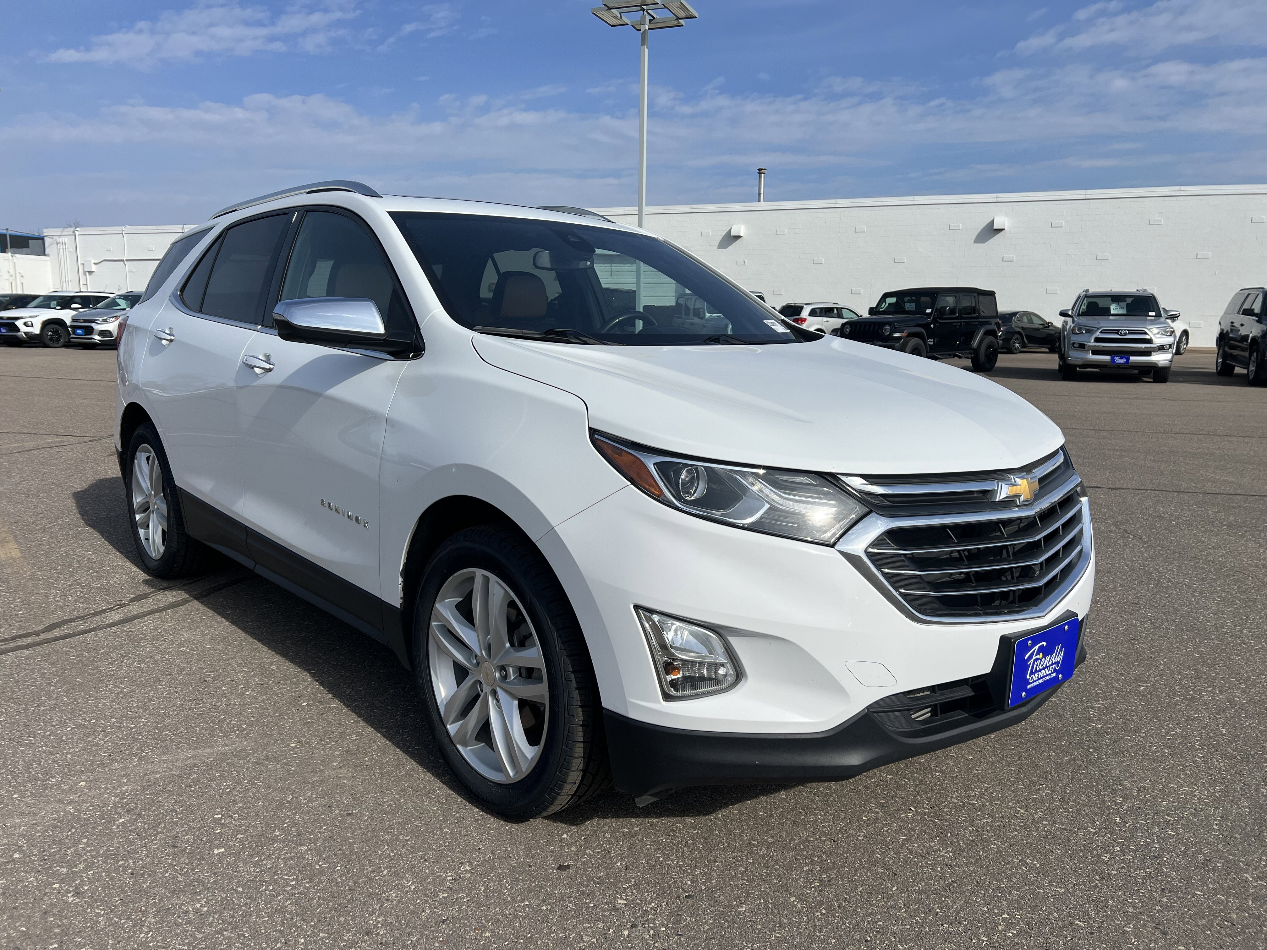 Used 2020 Chevrolet Equinox Premier image 3