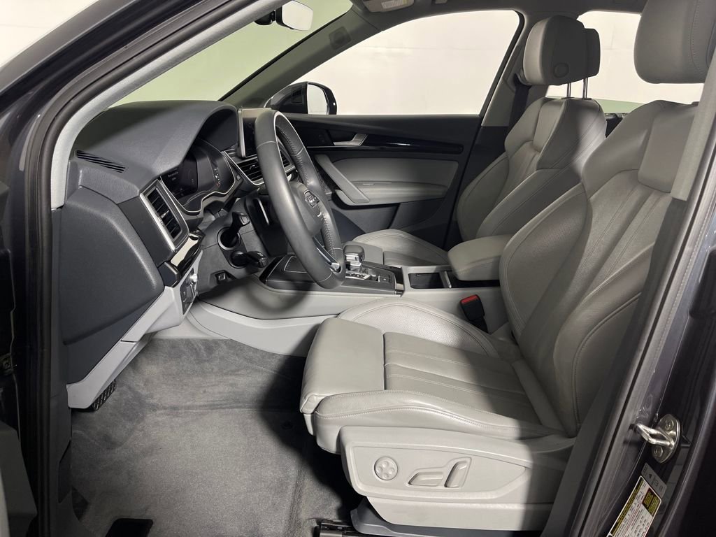 Used 2020 Audi Q5 Prestige image 12