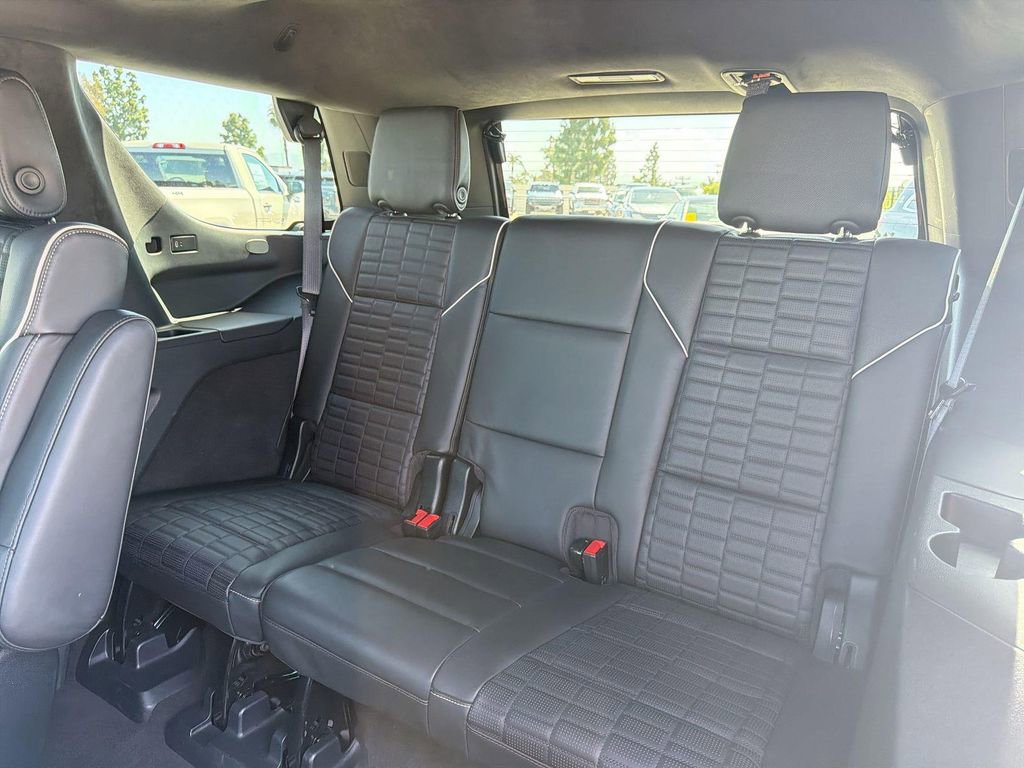 Certified 2023 Cadillac Escalade V w/ LPO, ONYX Package AWD/4WD image 29