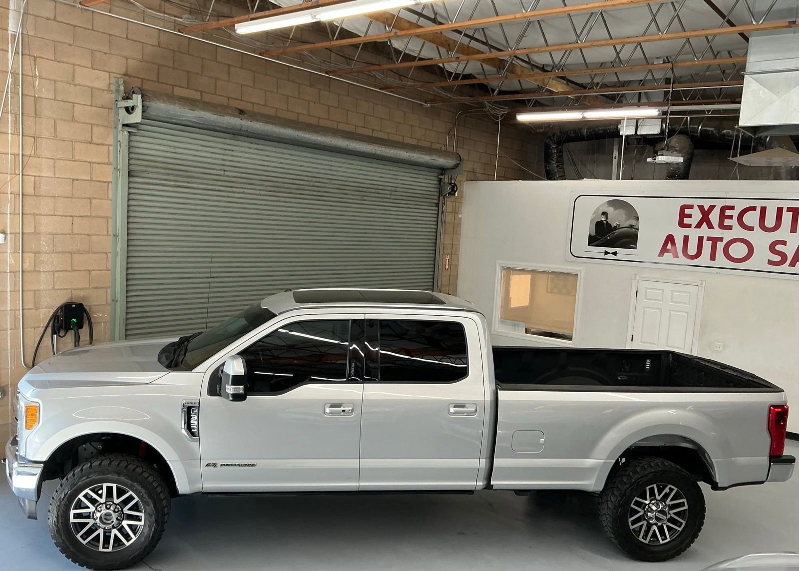 Used 2017 Ford F350 Lariat w/ Lariat Ultimate Package image 8