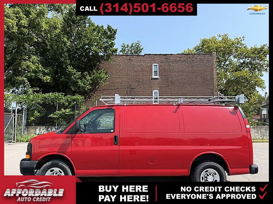 Used 2014 Chevrolet Express 3500 RWD image 2
