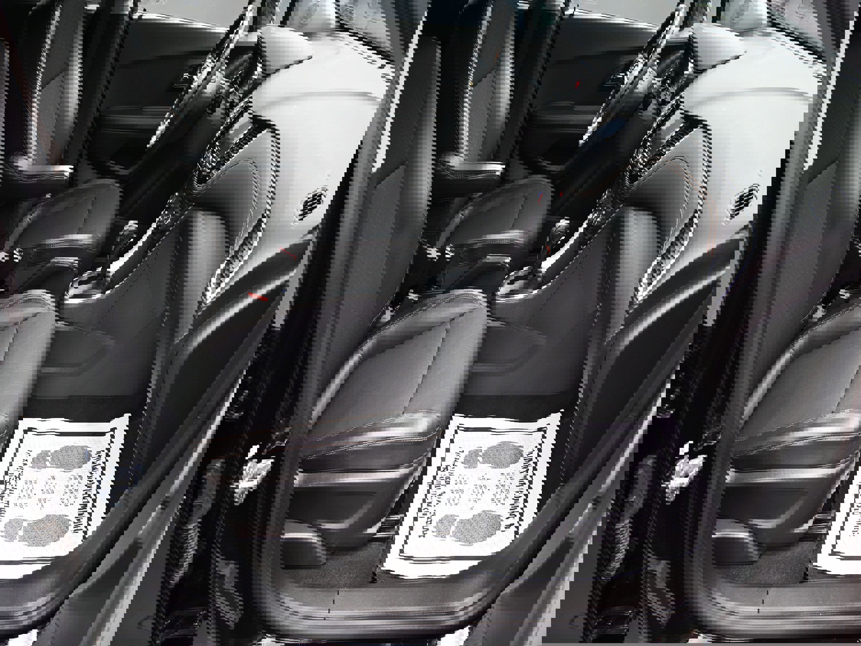 Used 2022 Chevrolet Trax LT w/ Midnight Edition image 29