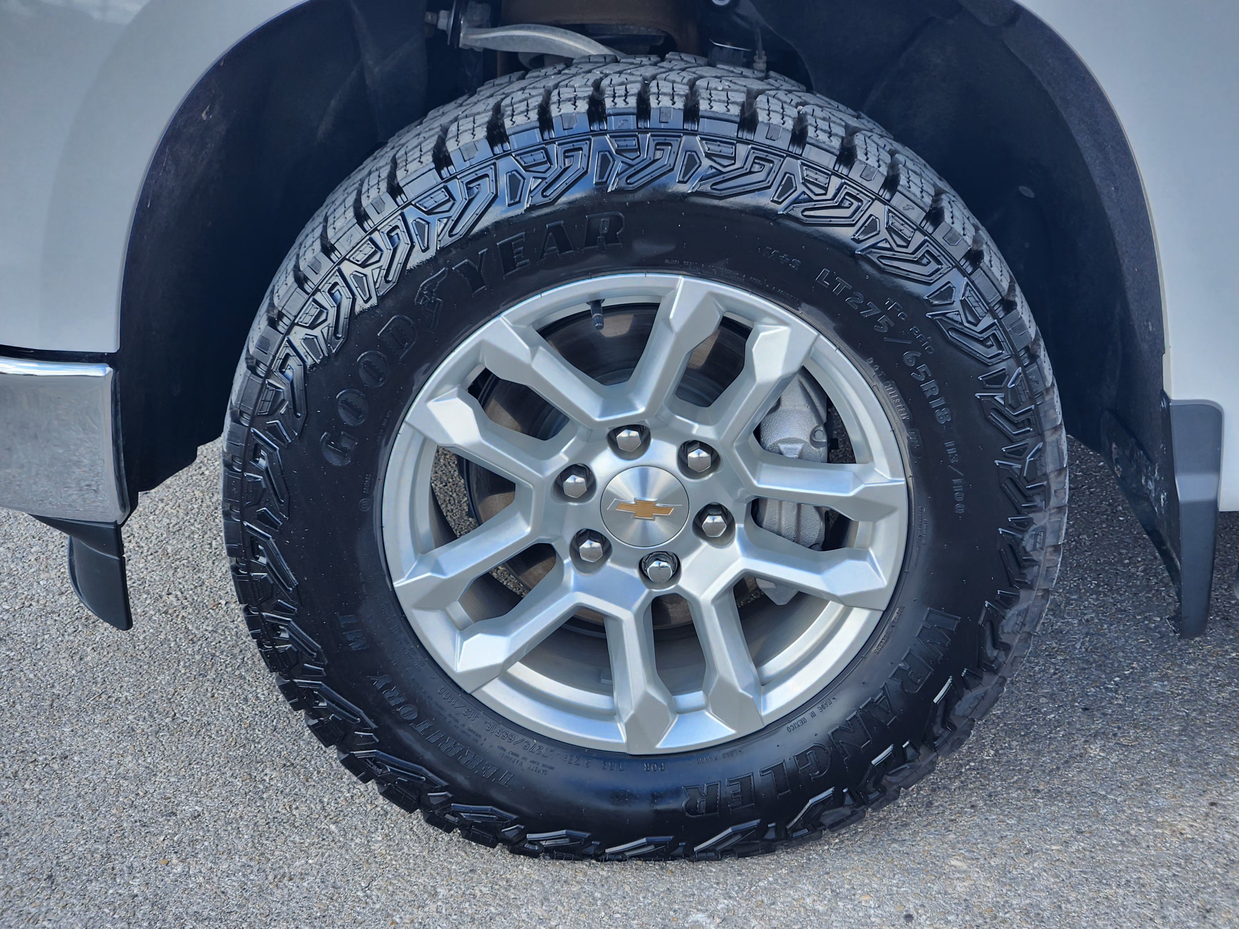 Used 2025 Chevrolet Silverado 1500 LTZ w/ Z71 Off-Road Package AWD/4WD image 10