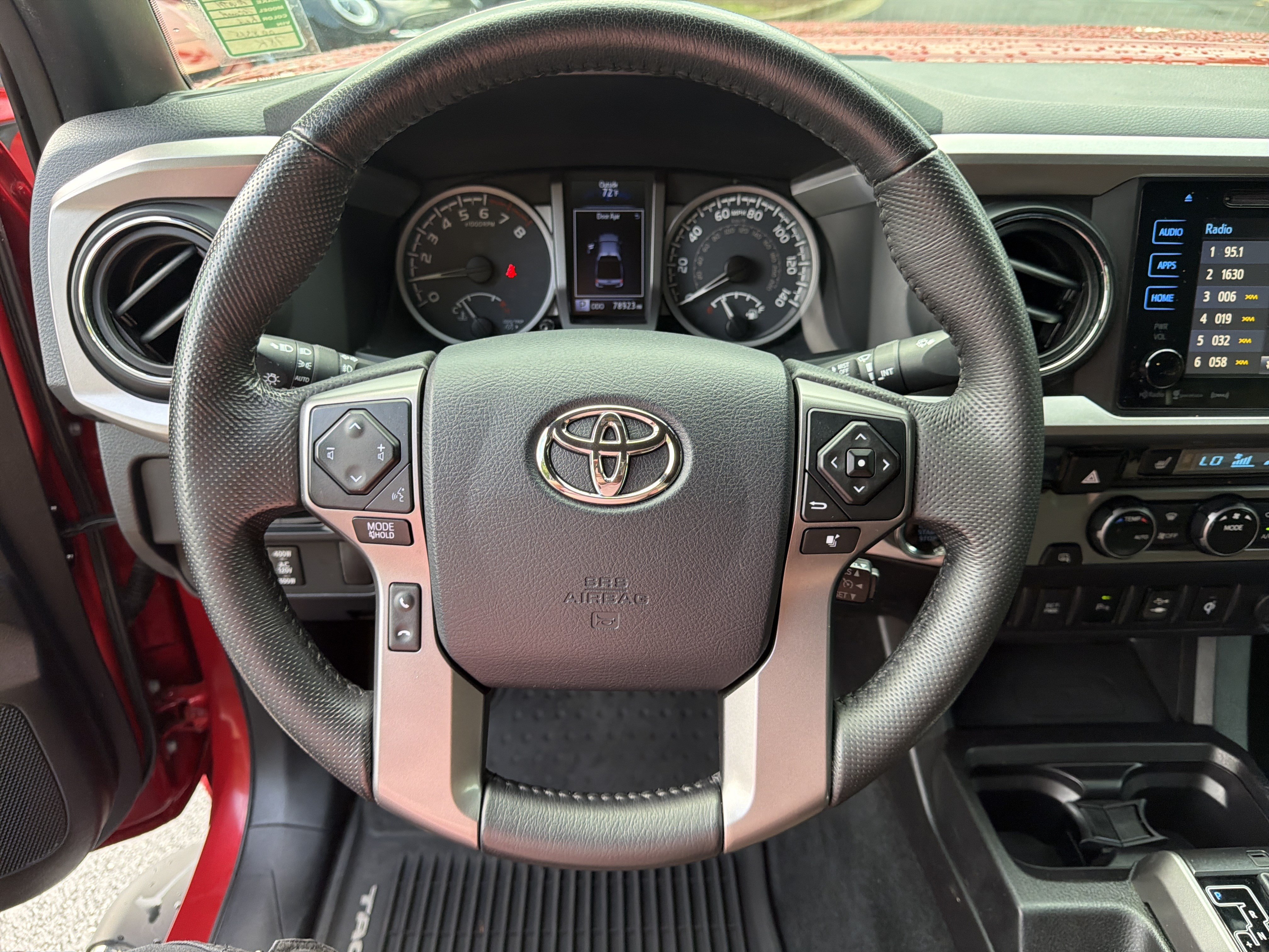 Used 2016 Toyota Tacoma Limited w/ Towing Package RWD image 23