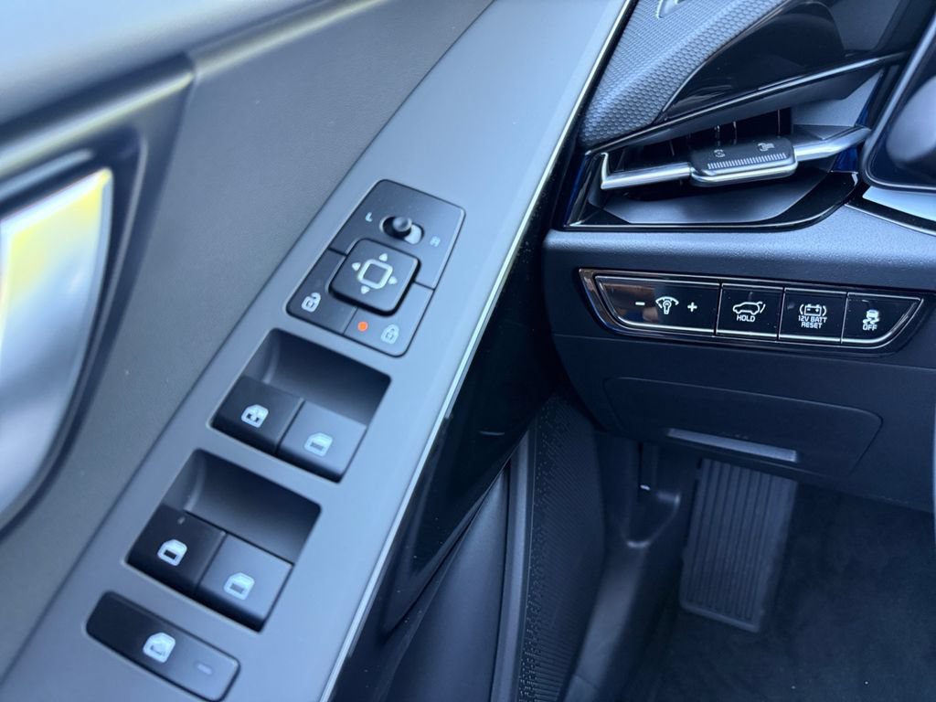 New 2026 Kia Niro EX w/ EX Premium Package FWD image 20