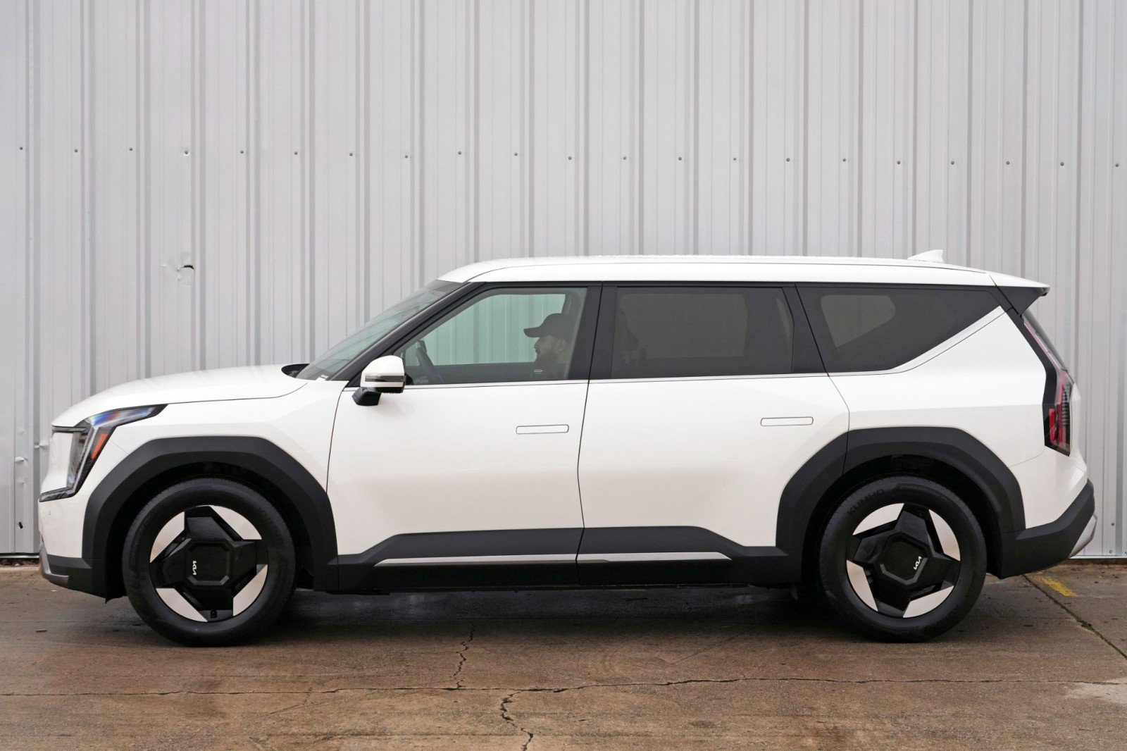 Used 2024 Kia EV9 Light Long Range image 52