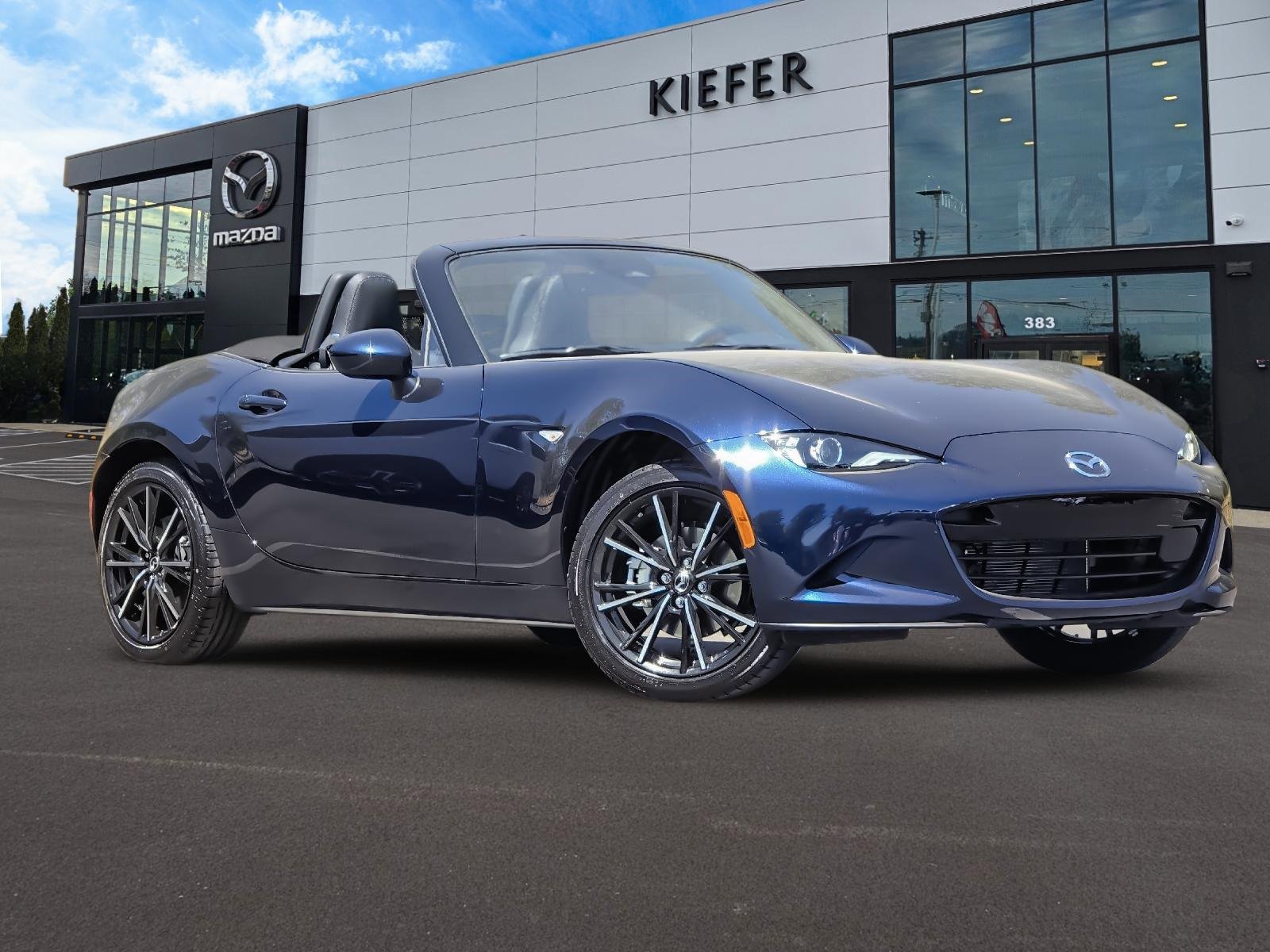 New 2025 MAZDA MX-5 Miata Grand Touring w/ Weather Package image 2