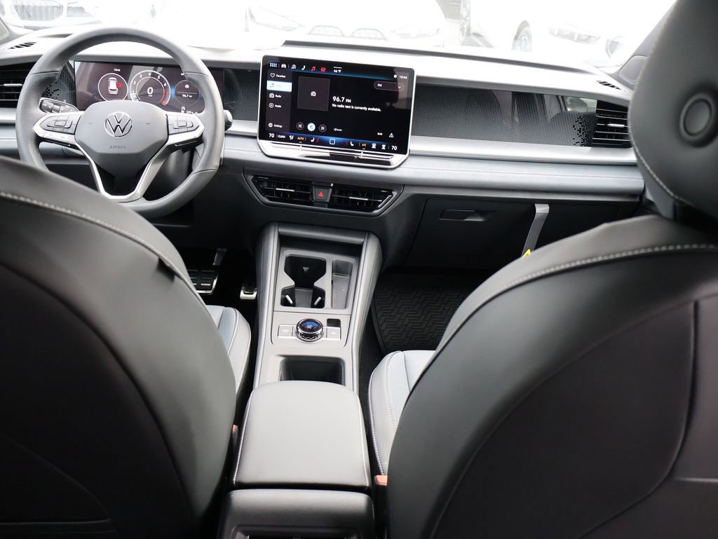 New 2026 Volkswagen Tiguan SE R-Line AWD/4WD image 18
