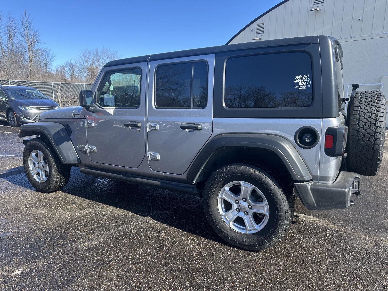 Used 2019 Jeep Wrangler Unlimited Sport S AWD/4WD image 3