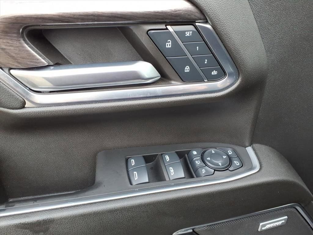 Used 2024 Chevrolet Silverado 2500 LTZ w/ LTZ Convenience Package image 24