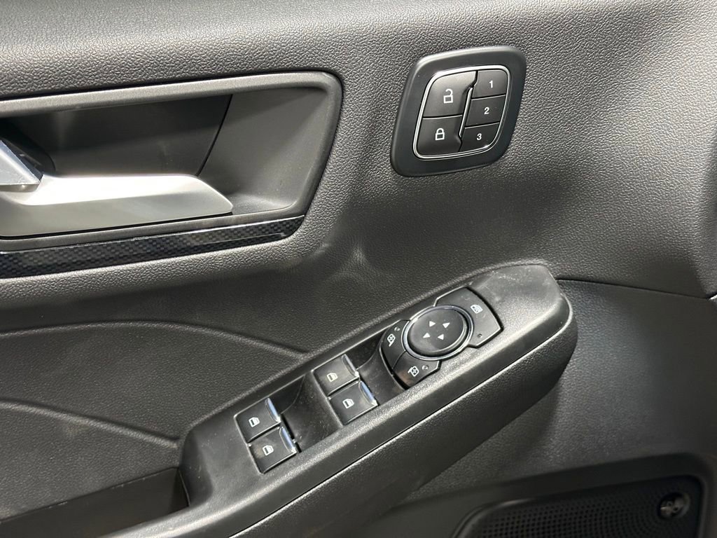 New 2025 Ford Escape ST-Line Select w/ Tech Pack #2 AWD/4WD image 12