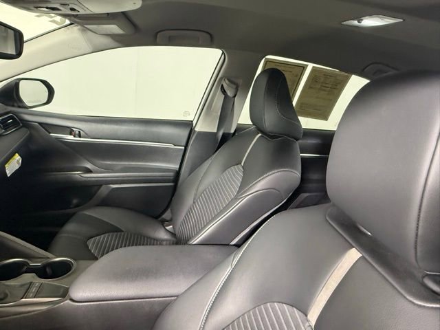Used 2024 Toyota Camry SE w/ Convenience Package FWD image 6