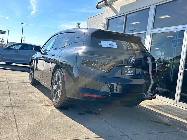 Used 2025 BMW iX xDrive50 AWD/4WD image 7