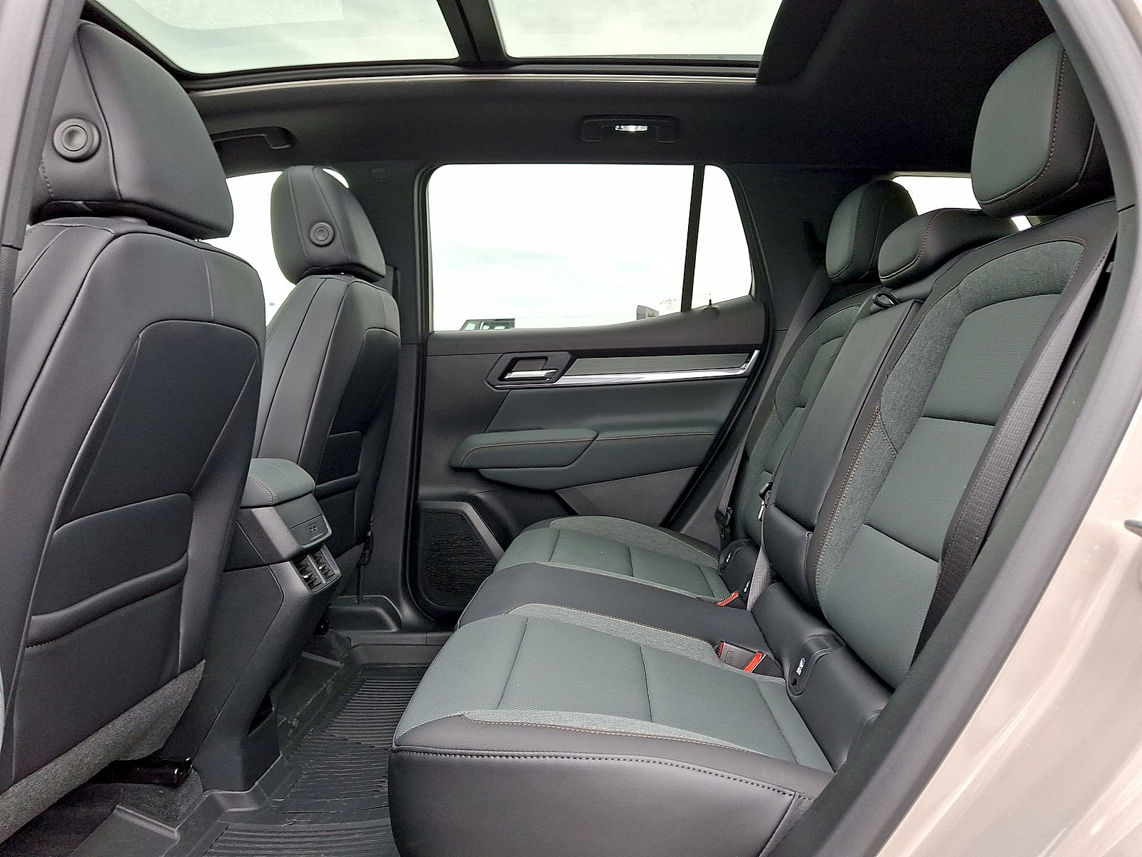 New 2026 GMC Terrain AT4 AWD/4WD image 13