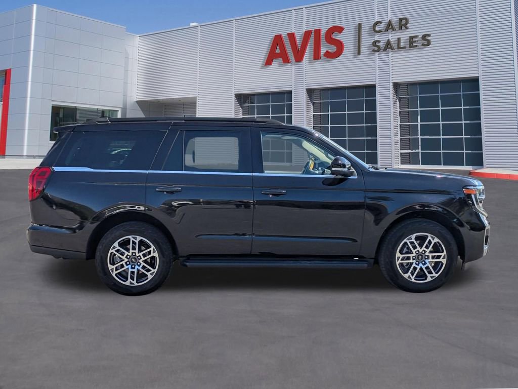 Used 2025 Ford Expedition Active AWD/4WD image 5