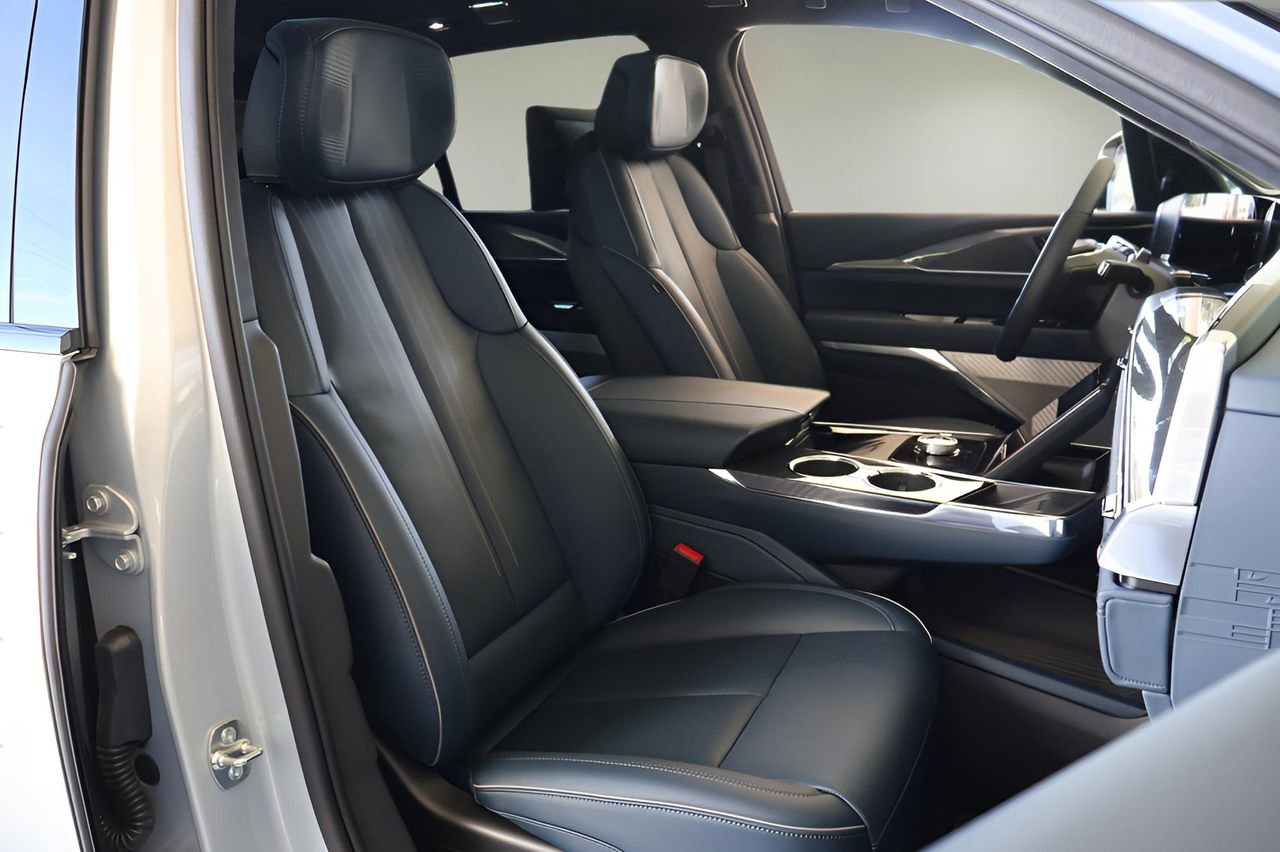 New 2025 Cadillac Escalade IQ Luxury 2 AWD/4WD image 19