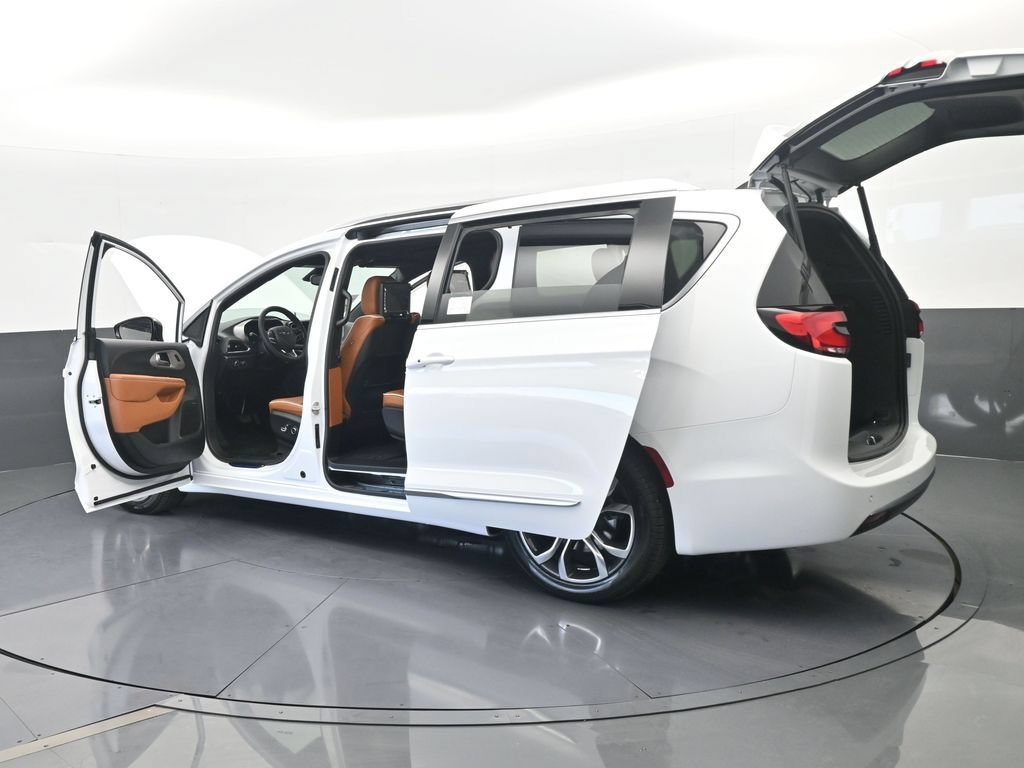 New 2026 Chrysler Pacifica Pinnacle FWD image 75