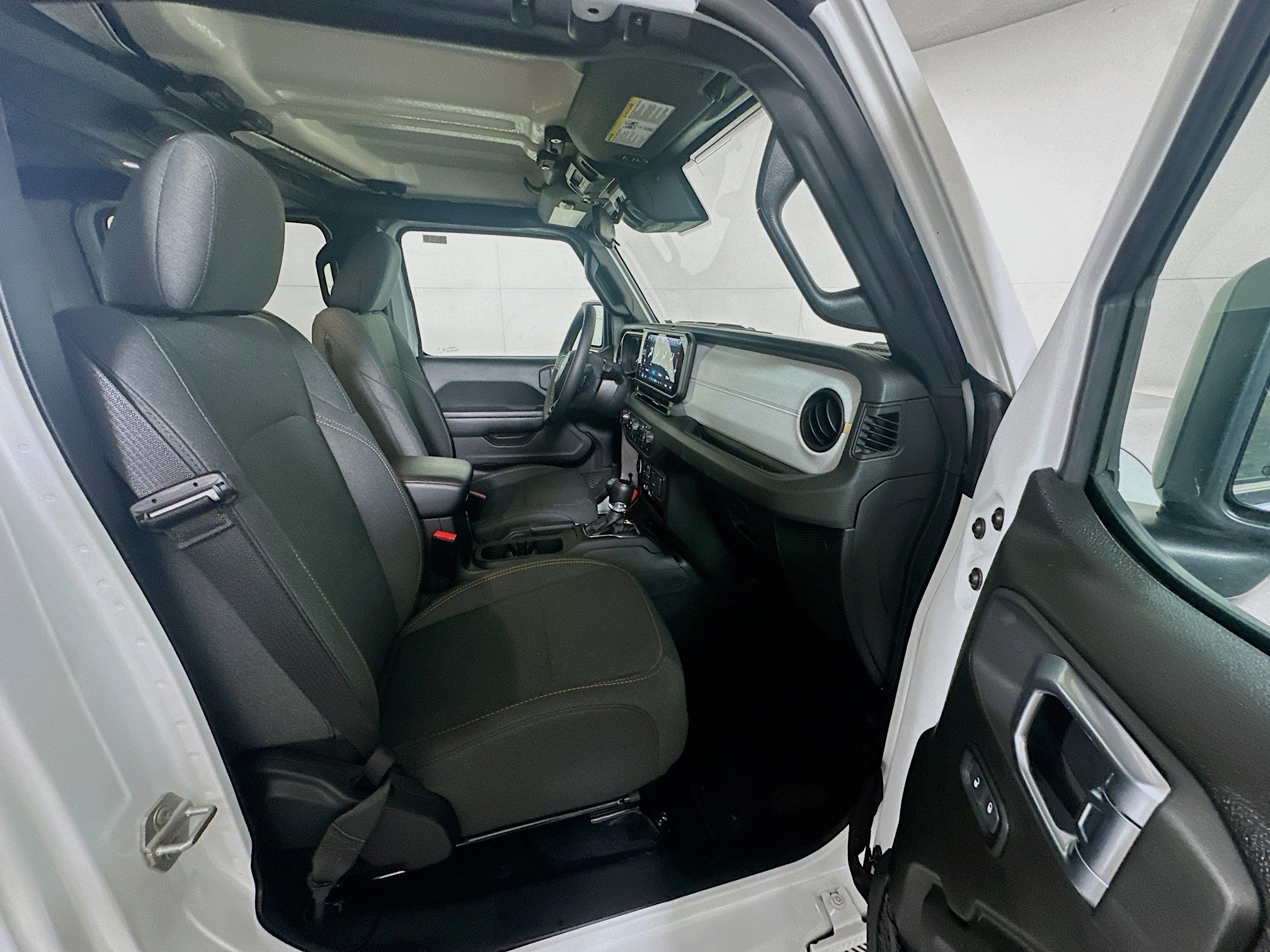 Used 2024 Jeep Wrangler Sport S w/ Convenience Group image 28