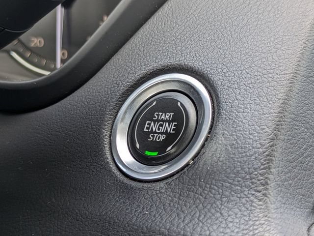 Used 2021 Cadillac XT4 Luxury w/ Cold Weather Package AWD/4WD image 29