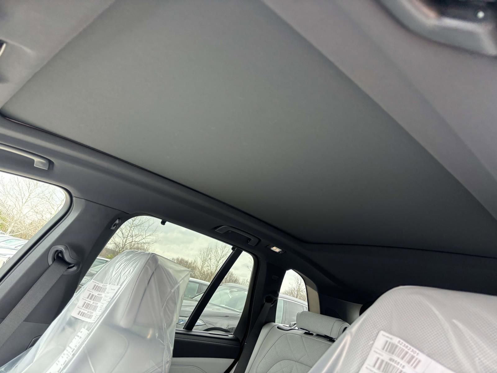 New 2026 BMW X5 M60i image 18