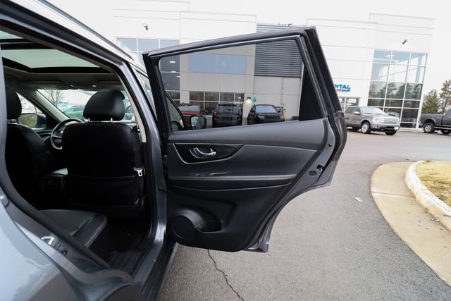 Used 2018 Nissan Rogue SL w/ Premium Package image 57