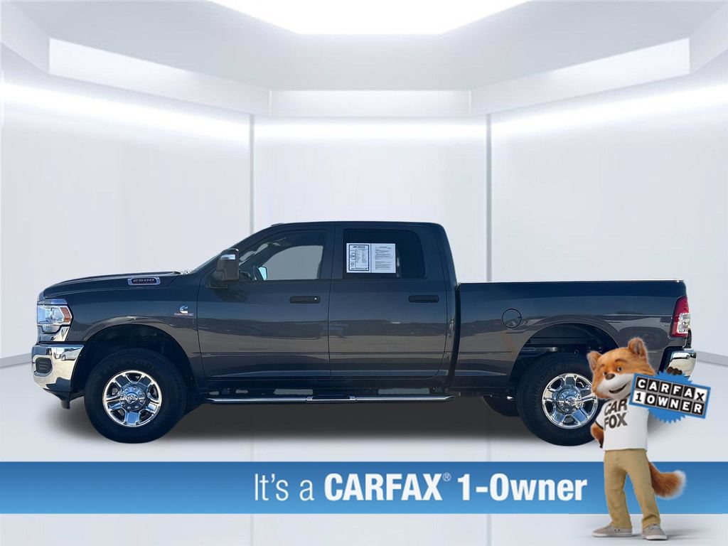 Used 2024 RAM 2500 Tradesman w/ Chrome Appearance Group AWD/4WD image 4