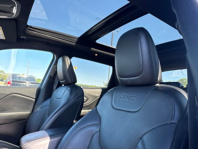 Used 2019 Jeep Cherokee High Altitude AWD/4WD image 24