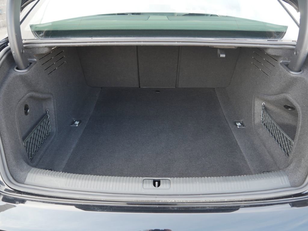 Used 2023 Audi A4 2.0T Premium w/ Convenience Package image 26